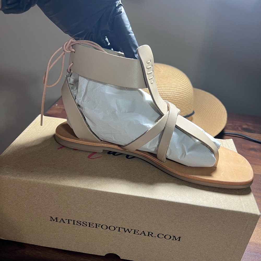 Matisse Sandal‼️ONLY BLACK LEFT‼️